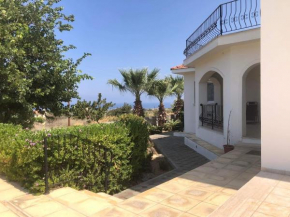 Villa Green Palace, Private pool, Sea Mountain views , Spacious Beautiful